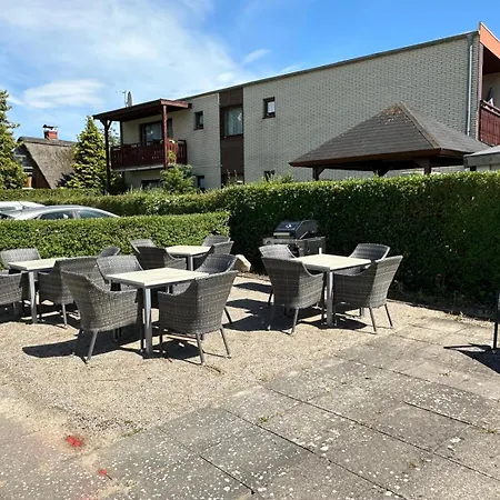 Apartment Solaris 7 Mit Balkon, Gemeinschaftssauna Und Grillplatz Groemitz